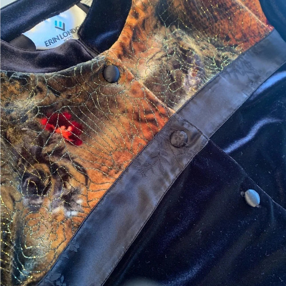 Vintage Erin London velvet, Petite size medium  black and gold - Picture 11 of 15